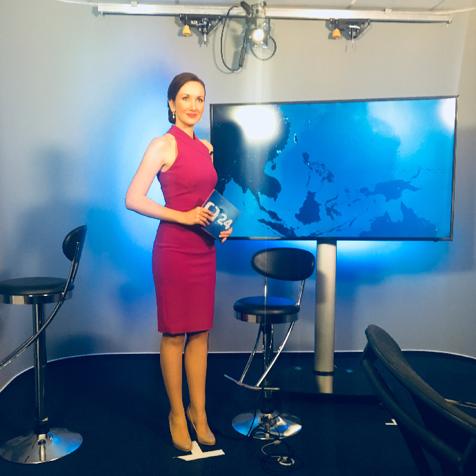FOTO: Kateřina Etrychová ve studiu. – stránka 39
