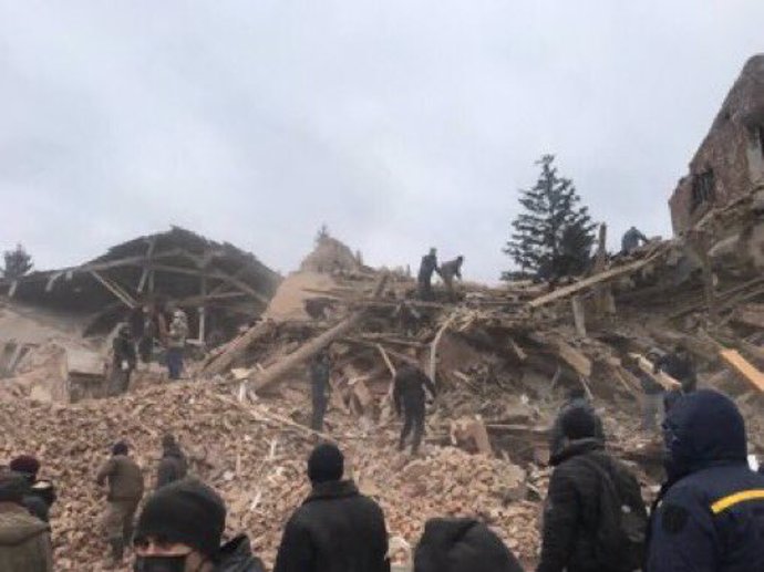 FOTO: Město Sumy lehlo téměř celé popelem. – stránka 1462