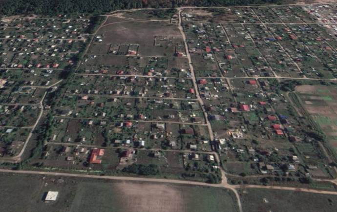 FOTO: Vesnice Moschun vzdálená přibližně 3 kilometry od Kyjeva na záběru před válkou. – stránka 1278