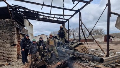 FOTO: Další z mnoha ruských tanků zničený ukrajinskými jednotkami.