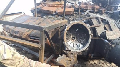 FOTO: Ukrajincům se úspěšně daří ničit ruské tanky.