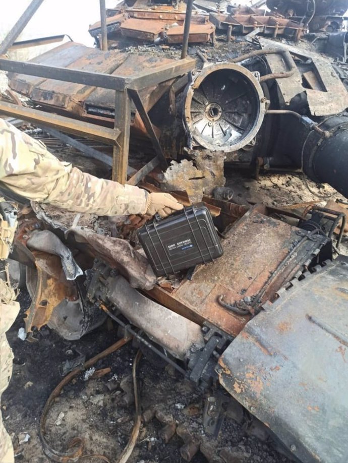 FOTO: Ukrajincům se úspěšně daří ničit ruské tanky. – stránka 1122