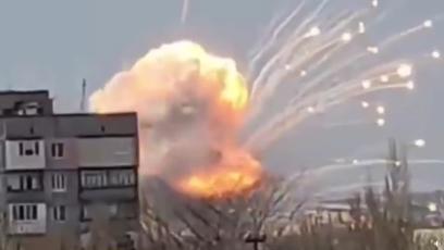 FOTO: Video ukazuje výnbuchy po ruském ostřelování.