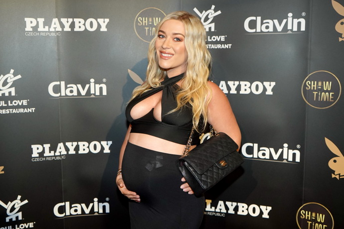 FOTO: Playboy. – stránka 459