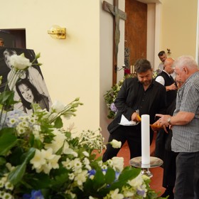 Josef Abrhám mladší přišel o oba rodiče.