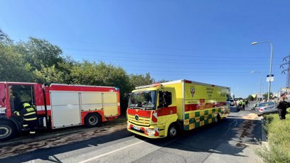 FOTO: Nehoda v pražské Hostivaři.