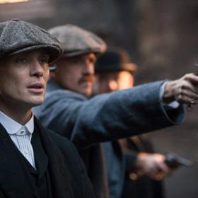 Cillian Murphy v seriálu Peaky Blinders.