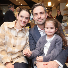 Syn Evy Hruškové s manželkou Libuškou a dcerou Elinkou.