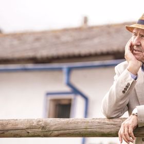 Legendární herec Petr Nárožný.