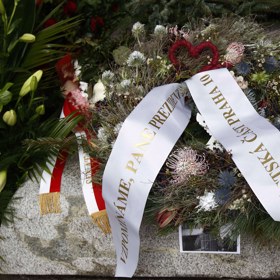 Aktuální podoba hrobu Václava Havla. 