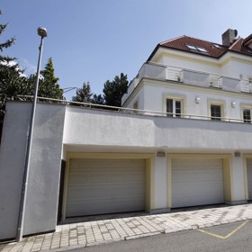 Nejdražší nemovitost Jiřího Adamce: Sám v ní nebydlí, pronajímá ji.