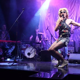 Za svůj výkon si vysloužil velmi pozitivní kritiku. 