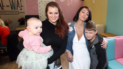 FOTO: Slavné maminky se svými ratolestmi.