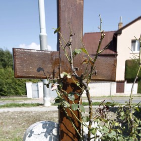 Pomník je úplně nový.