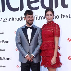 Lukáš Vácha s partnerkou.