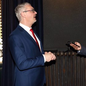 Mareš zatím netuší, kolik investuje do prezidentské kampaně.