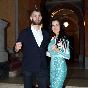 Alice s MMA zápasníkem Jiřím BJP Procházkou.