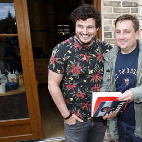 Na svou svatbu pozval jenom Jana Punčocháře. Ten ale nedorazil, protože měl pozitivní test na covid-19. 