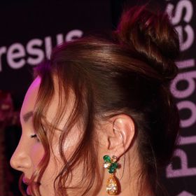 Detail náušnic od značky Gismondy.