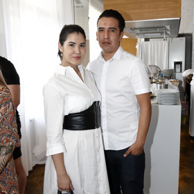 Lady Dee se svým partnerem Omarem si rodičovství užívají. 