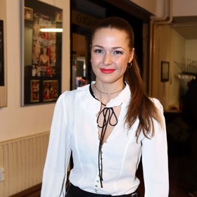 Muzikálová zpěvačka je v šestém měsíci těhotenství a termín má kolem Vánoc.