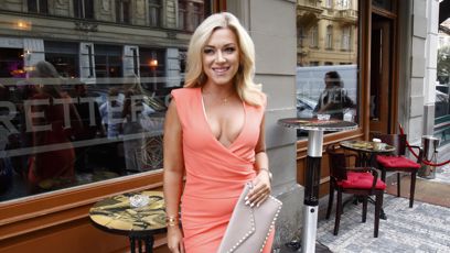 FOTO: Dominika Myslivcová oblékla odvážný dekolt.