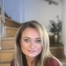 Moderátorka a bývalá mluvčí vlády Andreje Babiše vypadá pořád skvěle. 