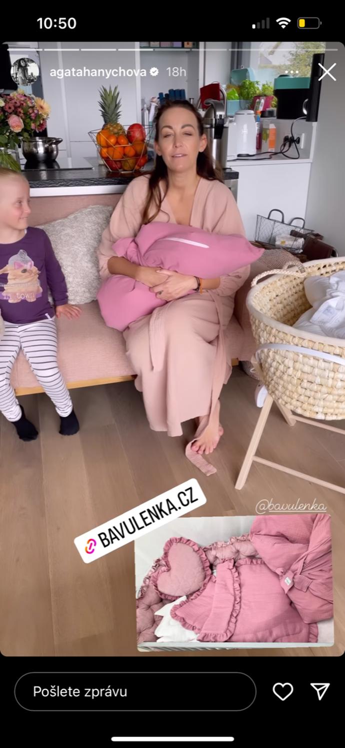 FOTO: Agáta Hanychová ukázala malou Rozárku i Miu. – stránka 2602