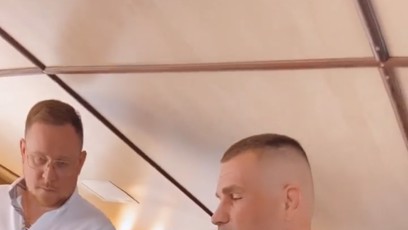 FOTO: Karlos Vémola si užívá rozlučku se svobodou.