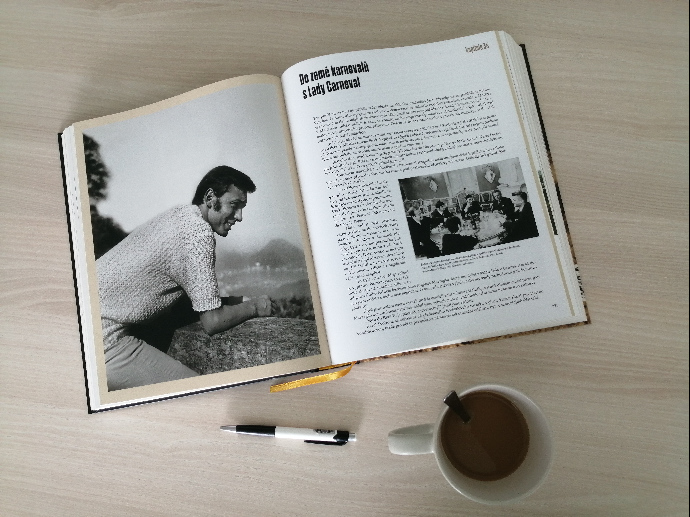FOTO: Kniha "Má cesta za štěstím" vyšla v den Mistrových narozenin (14. července). – stránka 263