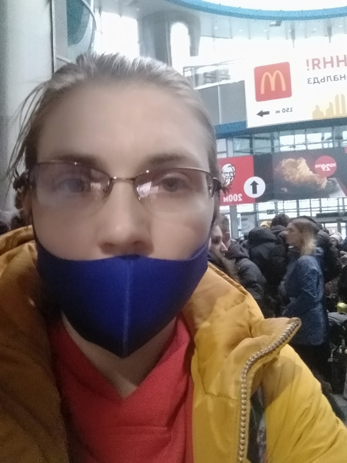 FOTO: Saša cestovala se svými dětmi. Její manžel zůstal v Kyjevě. – stránka 1407