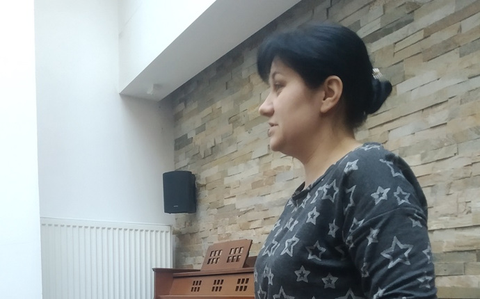 FOTO: Žana uprchla s dětmi před válkou do Česka. – stránka 1362