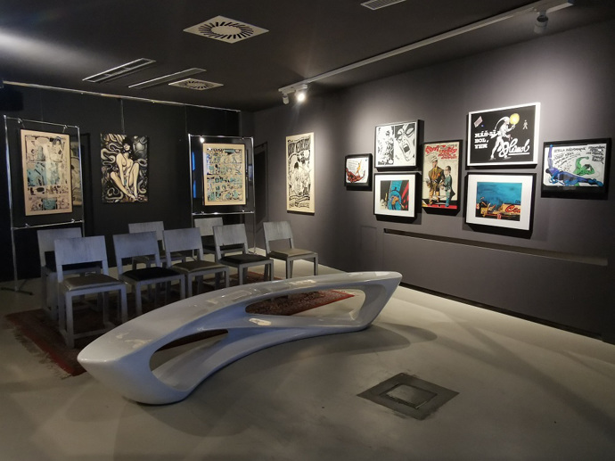 FOTO: Muriel a andělé. Komiksový diamant Káji Saudka z konce 60. let, začátku vrcholného období jeho tvorby. Redakce eXtra.cz navštívila výstavu v Tančícím domě. – stránka 2