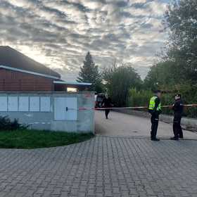 V rodinném domě v okrese Praha-východ byli nalezeni čtyři mrtví lidé.