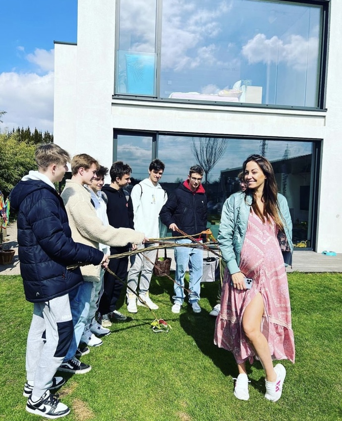FOTO: Agáta Hanychová přivítala nejvíce koledníků. "Tak tím sto koledníků. Hezké velikonoční pondělí všem," pochlubila se na svém Instagramu krátce před polednem. – stránka 2617