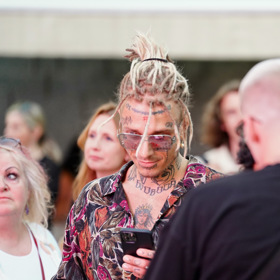 Filmový festival ve Varech navštívil i Yzomandias. 