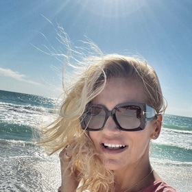 Dara se do USA vrací opakovaně. 