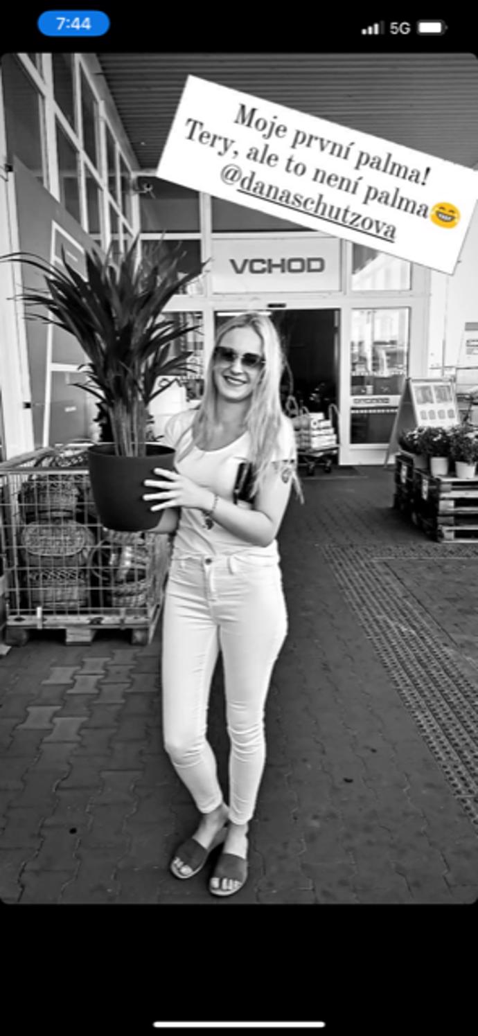 FOTO: Tereza. – stránka 74