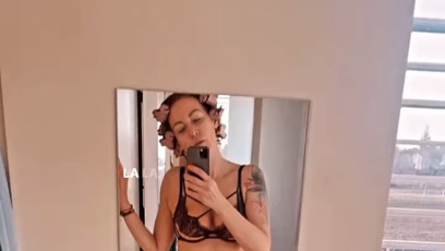 FOTO: Agáta Hanychová se ukázala ve spodním prádle.