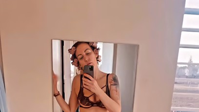 FOTO: Agáta Hanychová se ukázala ve spodním prádle.