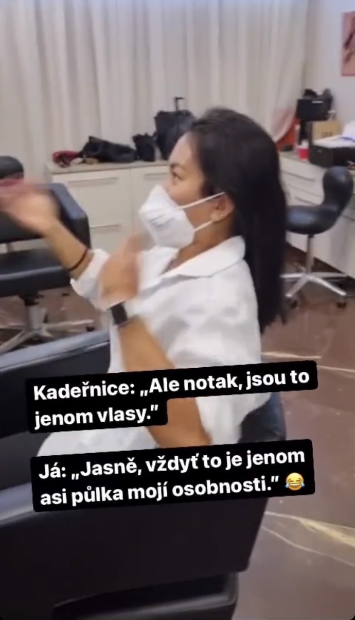 FOTO: S dlouhými vlasy se na nějakou dobu musela rozloučit. – stránka 224