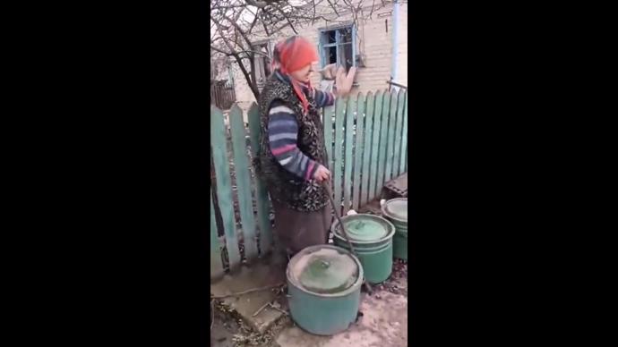 FOTO: Žena si myslela že její dům je v celku. – stránka 1031