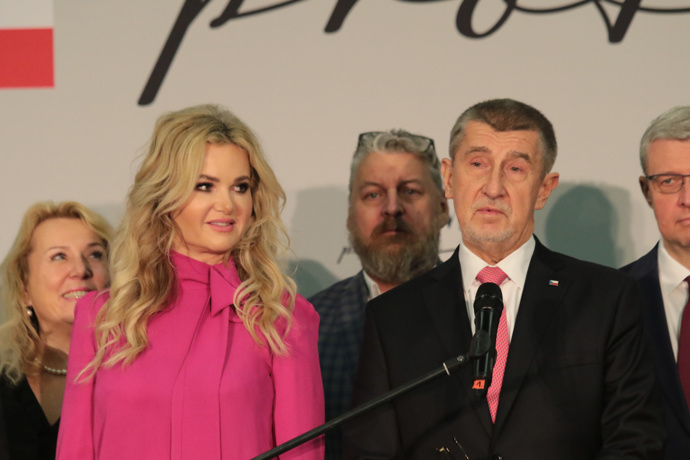 FOTO: Monika Babišová a Andrej Babiš. – stránka 234