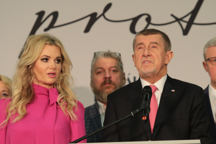 FOTO: Andrej Babiš během svého projevu. – stránka 1226