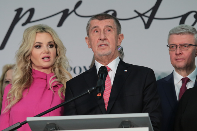 FOTO: Andrej Babiš a Monika Babišová. – stránka 221