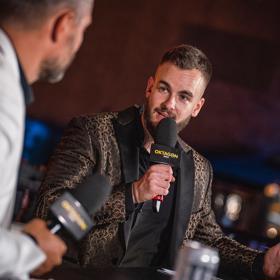 Oliver Sálus prozradil, že v pořadu Round Zero se fanoušci mohou těšit na MMA hvězdy, které jsou  spojené s turnajem Oktagon 15 neboli zápasem století.