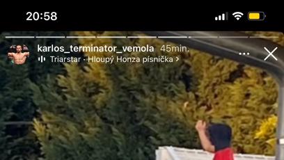 FOTO: Ke Karlosovi se chodí koukat plno cizích lidí.