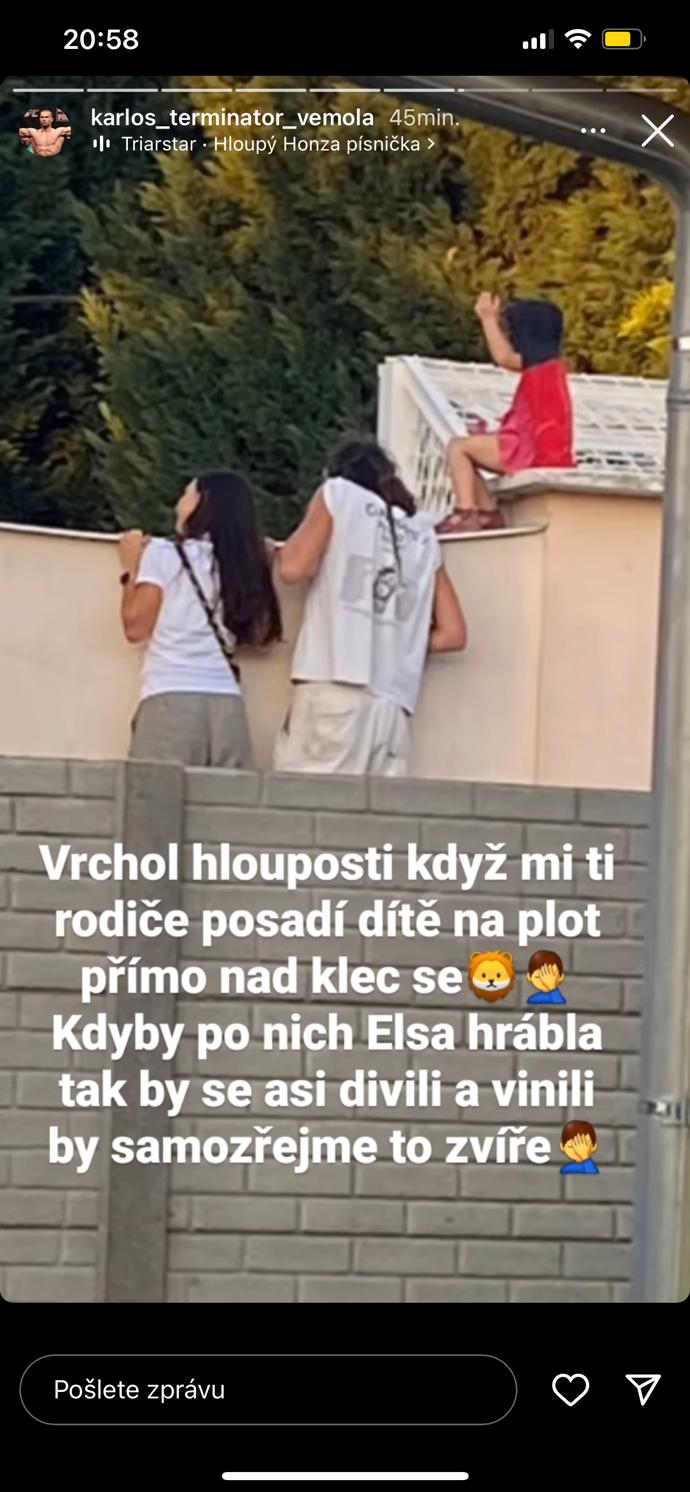 FOTO: Ke Karlosovi se chodí koukat plno cizích lidí. – stránka 1843