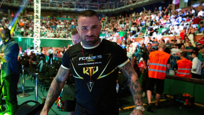 FOTO: Karlos Vémola se vyjádřil k videu, na kterém je vidět s neznámou blondýnkou.