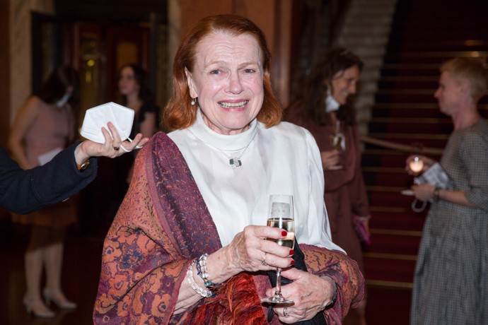 FOTO: Iva Janžurová patří mezi naše nejúspěšnější herečky a redakci eXtra.cz prozradila, jak budou probíhat její Vánoce. – stránka 158